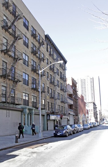Primary Photo Of 212 E 122nd St, New York Apartments For Lease