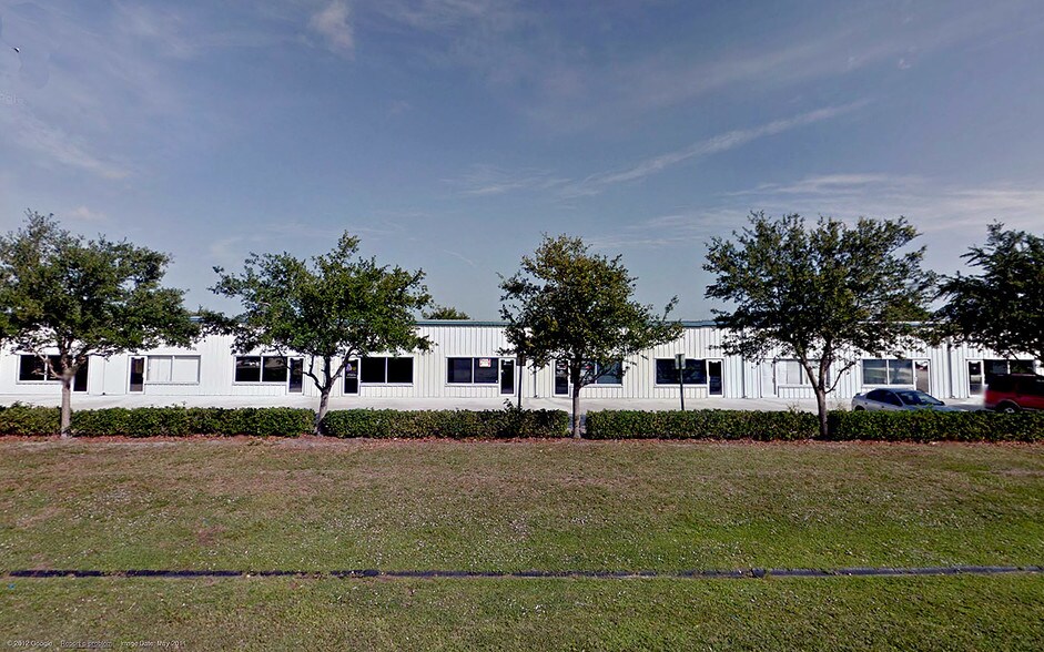 More Photos Of 1260-1296 SE Industrial Blvd, Port Saint Lucie Warehouse For Lease