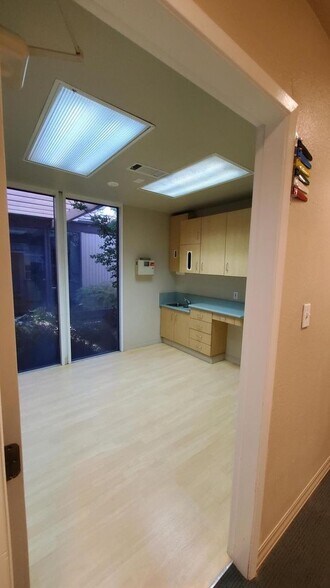 More Photos Of 2740 W Main St, Visalia Medical For Lease