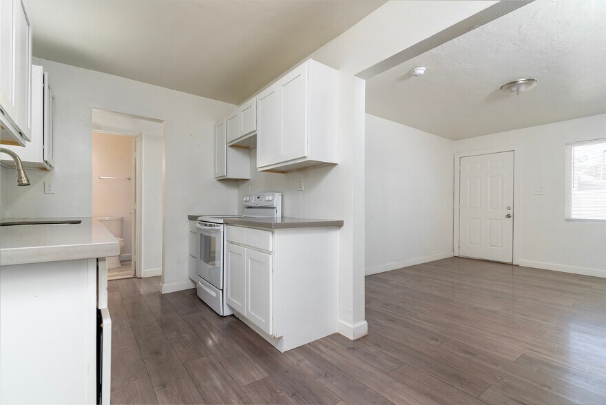 More Photos Of 2142 E Taylor St, Phoenix Multifamily For Sale