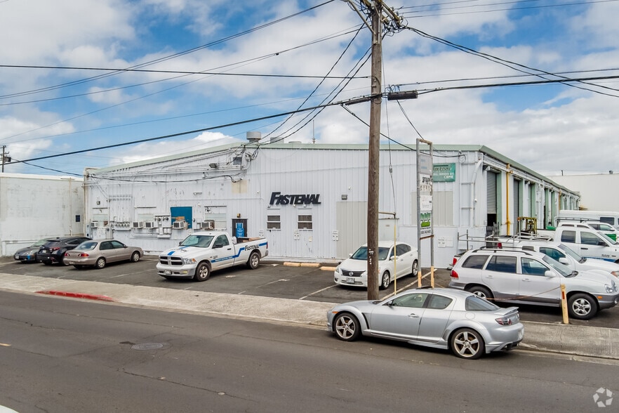 More Photos Of 720 Moowaa St, Honolulu Unknown For Lease