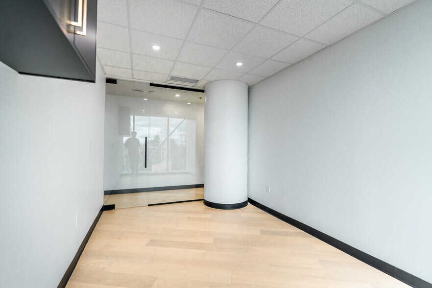 More Photos Of 1493 Foster St, White Rock Apartments For Sale