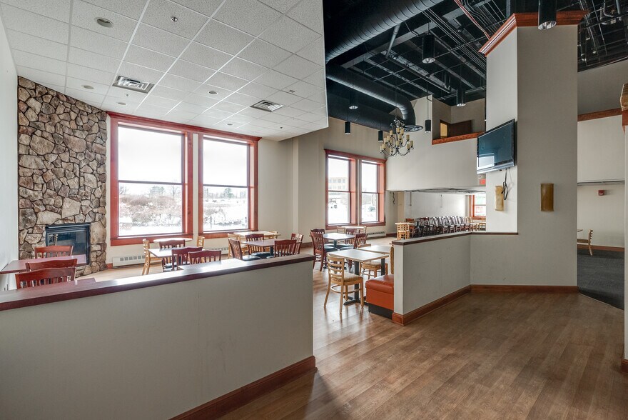 More Photos Of 222 S Main St, Akron Office For Sale