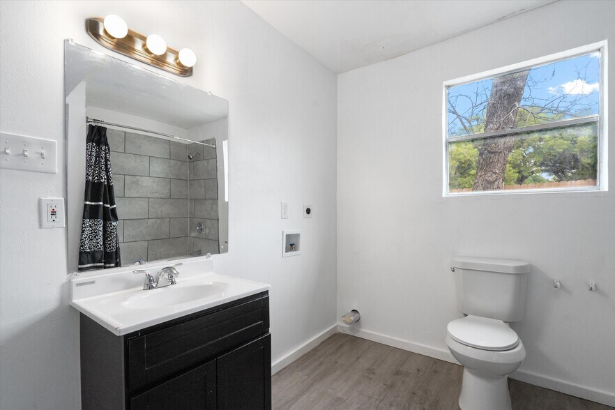 More Photos Of 10205 Old Manchaca Rd, Austin Flex For Lease