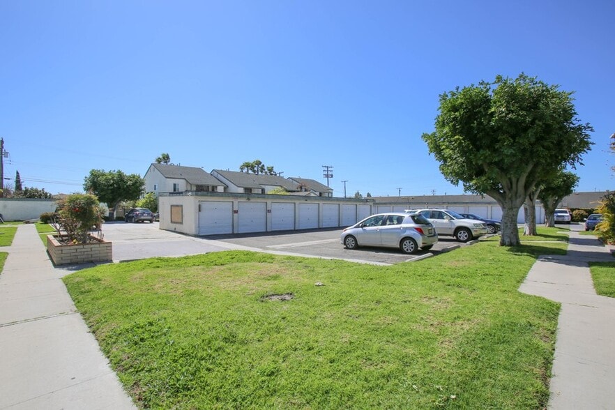 10342 Westminster Ave, Garden Grove, CA 92843 MultiFamily
