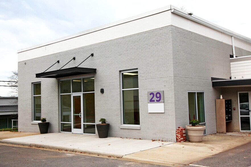 More Photos Of 29 College Pl, Asheville Office For Lease
