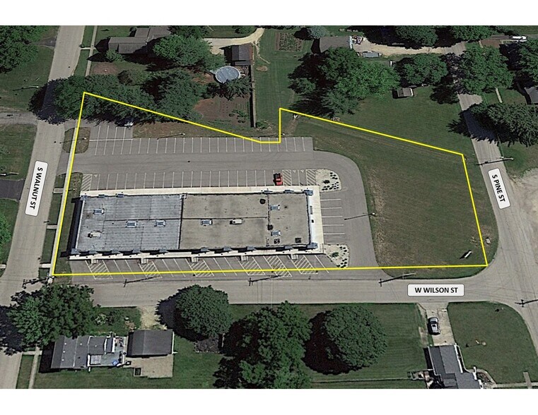 More Photos Of 206 S Walnut St, Stillman Valley Warehouse For Sale