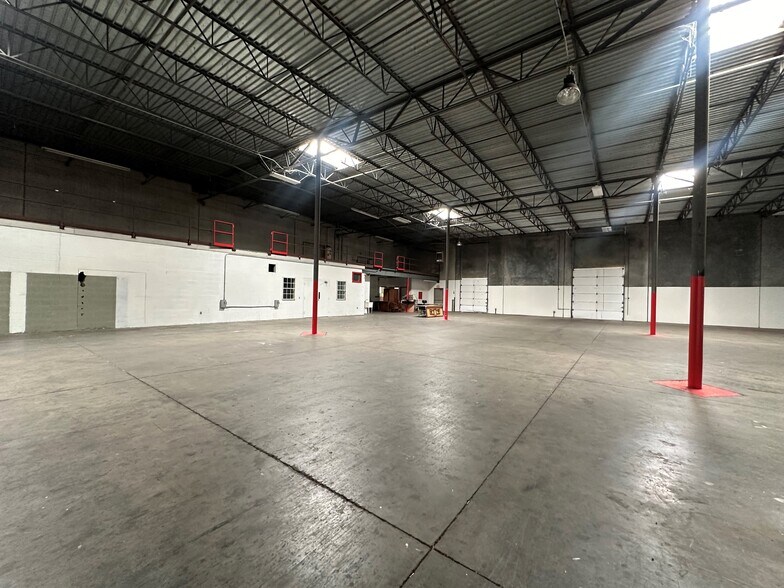 More Photos Of 154 Airpark Industrial Rd, Alabaster Light Distribution For Lease