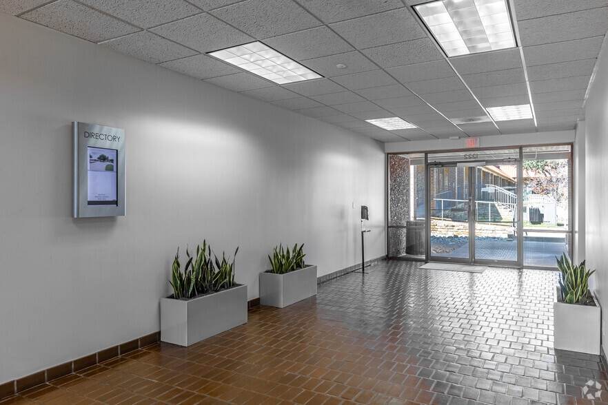 More Photos Of 1202 E Arapaho Rd, Richardson Unknown For Lease