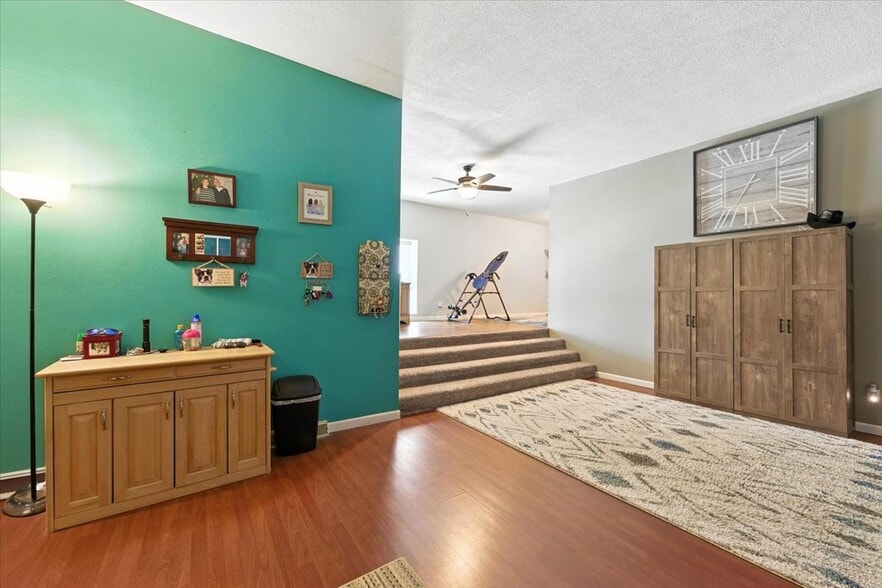 More Photos Of 501-503 Iowa Ave, Essex Storefront Retail Residential For Sale