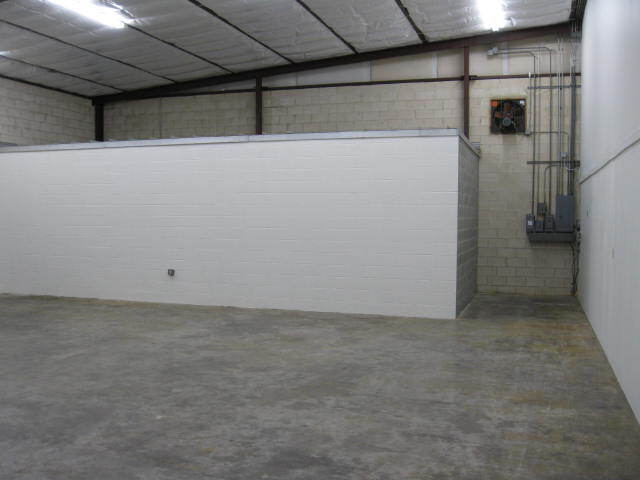 More Photos Of 11907-11909 Windfern Rd, Houston Warehouse For Lease