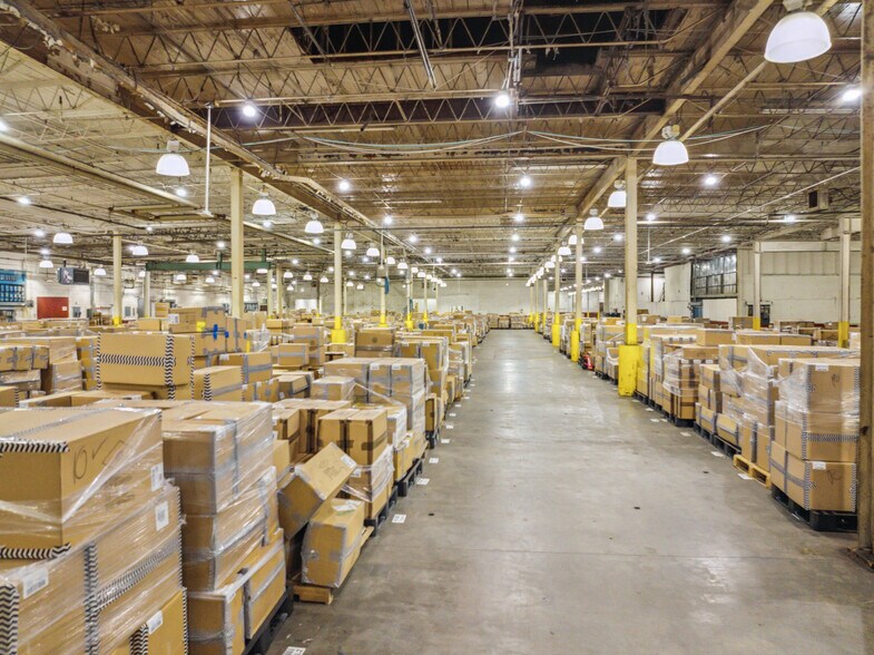 More Photos Of 715 E 2nd St, Stevenson Warehouse For Sale