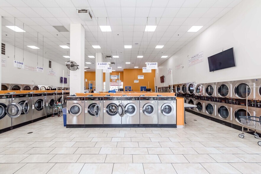 More Photos Of 10601 S Vermont Ave, Los Angeles Freestanding For Sale