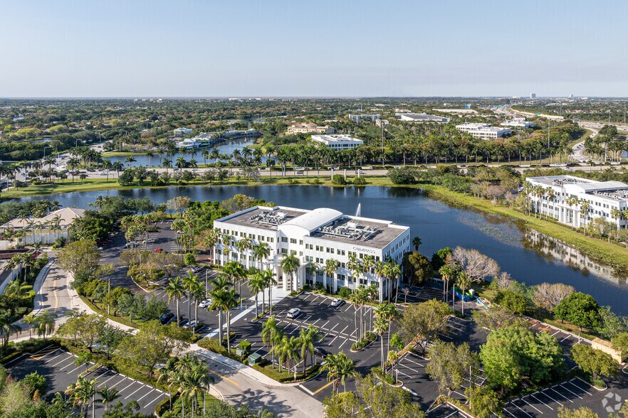 More Photos Of 2500 Weston Rd, Weston Office For Lease