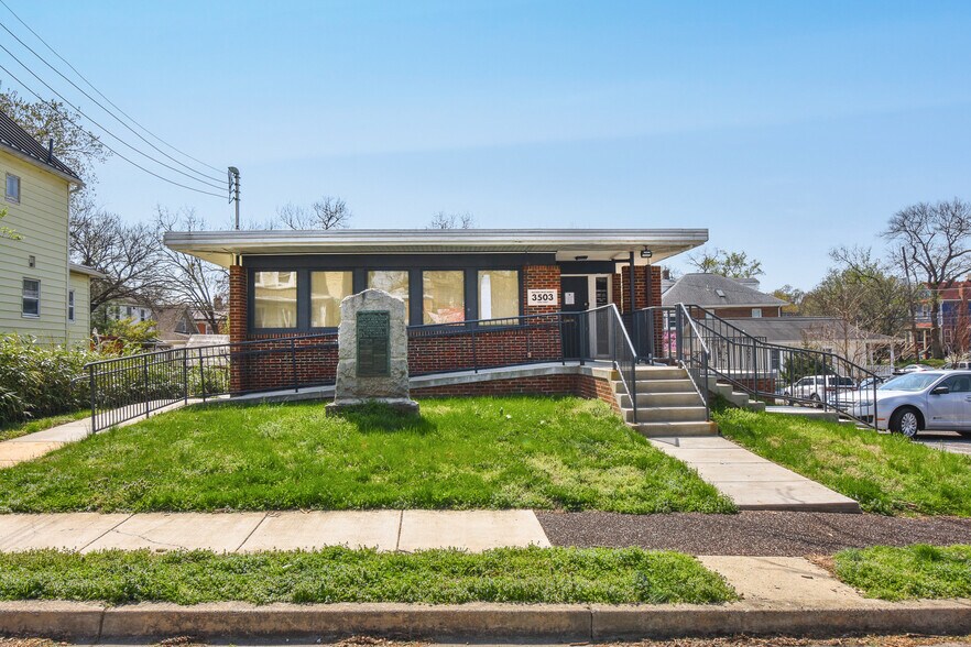 More Photos Of 3505 Perry St, Mount Rainier Office For Lease