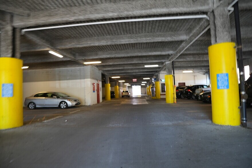 More Photos Of 222 SW Pine St, Portland Apartments For Sale