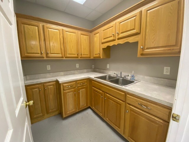 More Photos Of 331 Waldron Rd, La Vergne Unknown For Lease