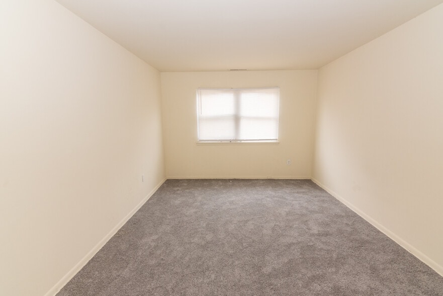 More Photos Of 4907-4921 Frederick Ave, Baltimore Apartments For Sale