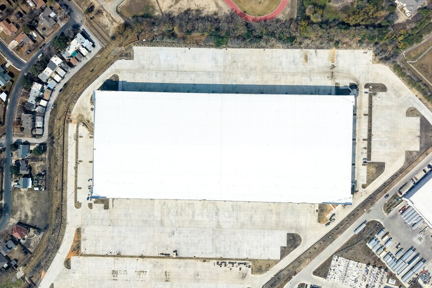 More Photos Of 5327 Eisenhauer Rd, San Antonio Unknown For Lease