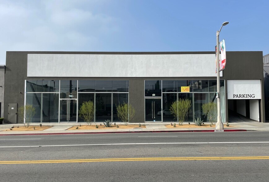 Primary Photo Of 805-811 N La Cienega Blvd, Los Angeles Storefront For Lease