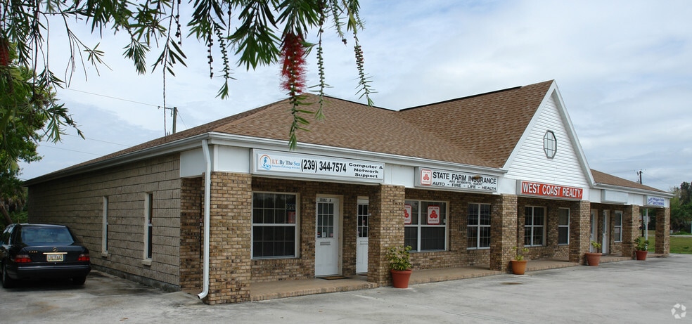 More Photos Of 13102 Palm Beach Blvd, Fort Myers Office For Sale