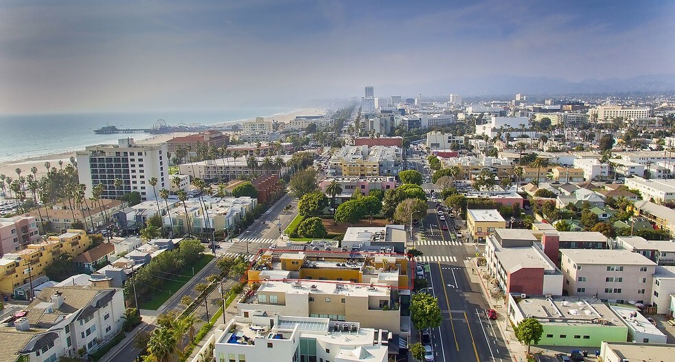 More Photos Of 2216 Main St, Santa Monica Apartments For Sale