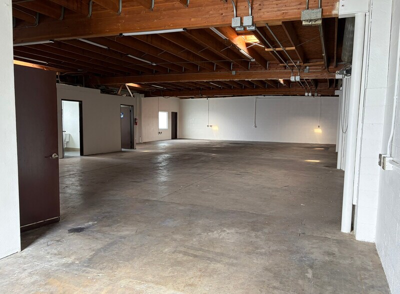 More Photos Of 10805-10835 Fremont Ave, Montclair Warehouse For Lease