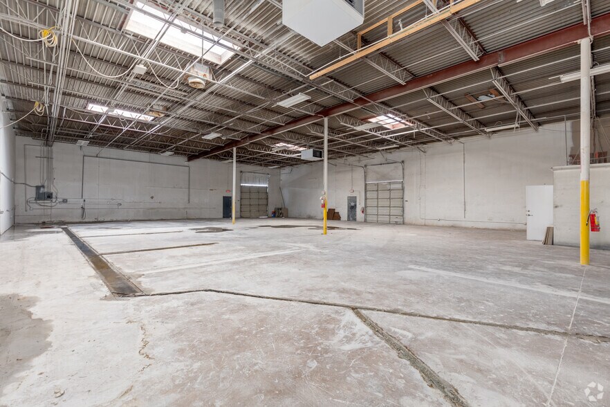 More Photos Of 2630 Northaven Rd, Dallas Unknown For Lease