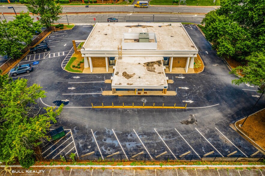 More Photos Of 3019 Buford Hwy, Atlanta Bank For Lease