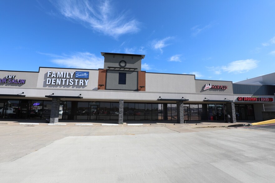 More Photos Of 5000 Main St, The Colony Unknown For Lease