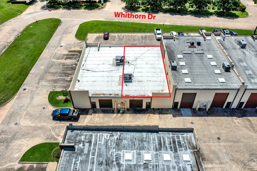 More Photos Of 9776 Whithorn Dr, Houston Showroom For Lease