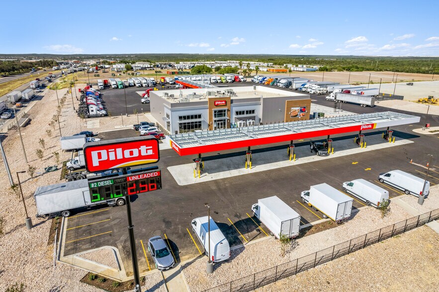 More Photos Of 14407 Mines Rd, Laredo Truck Stop For Sale