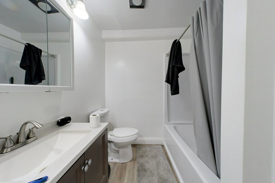 More Photos Of 575 N Main St, Fall River Apartments For Sale