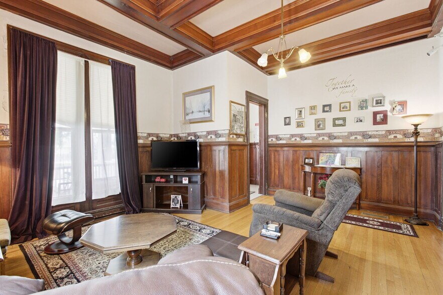 More Photos Of 915 N H St, Fremont Assisted Living For Sale