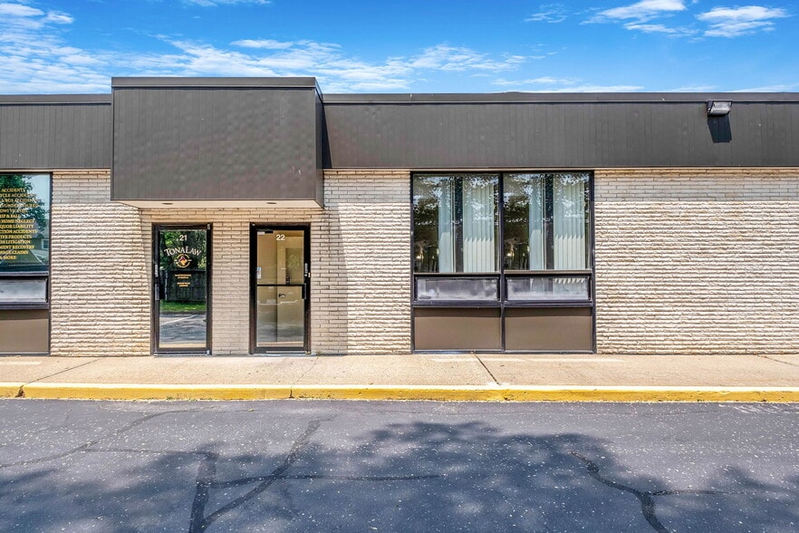 More Photos Of 152 Islip Ave, Islip Medical For Lease