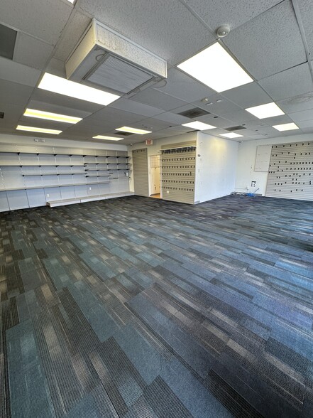More Photos Of 29 N Federal Hwy, Hallandale Beach Freestanding For Lease