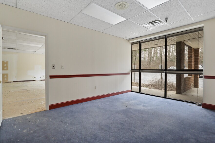 More Photos Of 339 Buschs Frontage Rd, Annapolis Medical For Lease