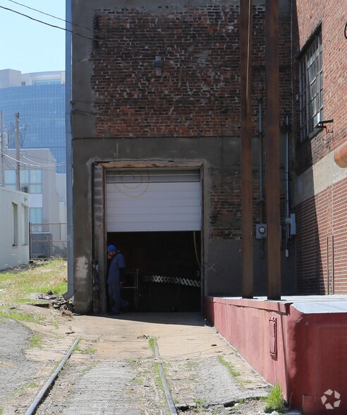 More Photos Of 303 Grand Blvd, Kansas City Warehouse For Sale