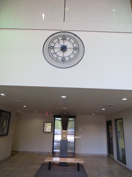 More Photos Of 2850 McClelland Dr, Fort Collins Office For Lease