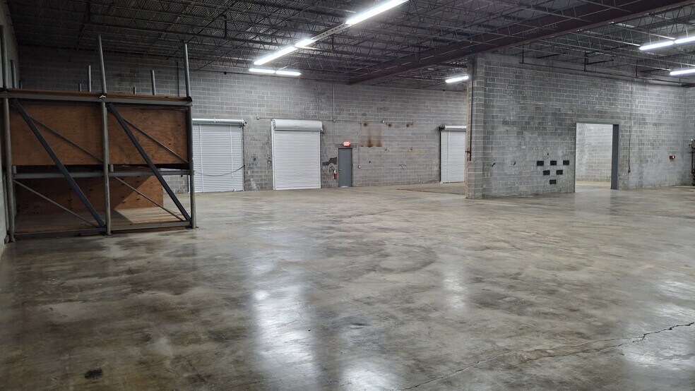 More Photos Of 3843 Highway 41 N, Resaca Distribution For Sale