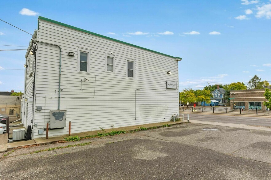 More Photos Of 259 W University Ave W, Saint Paul Storefront Retail Office For Sale