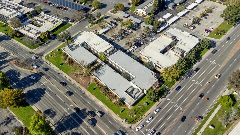 More Photos Of 5100 California Ave, Bakersfield Office For Lease