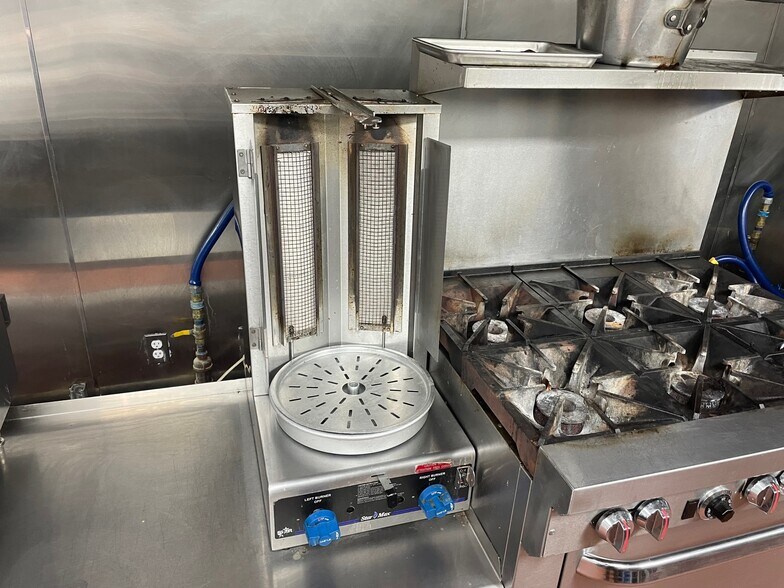 More Photos Of 313 FM 1103, Cibolo Freestanding For Lease