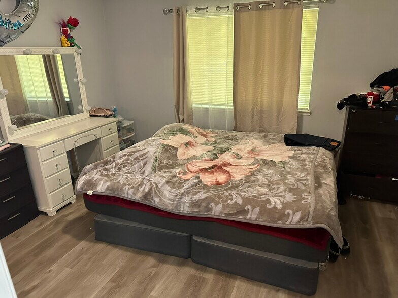 More Photos Of 3423-3425 Charleston Ct, Stockton Apartments For Sale