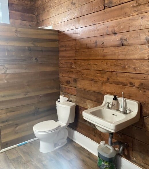 More Photos Of 1502 Buena Vista Rd, San Antonio Loft Creative Space For Sale