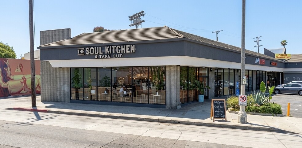 Primary Photo Of 701-715 Lincoln Blvd, Venice Unknown For Lease
