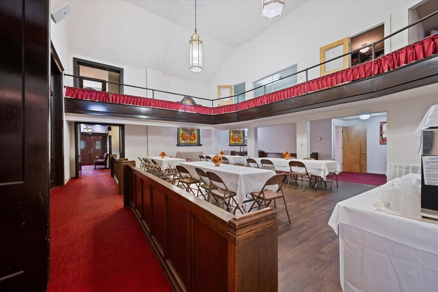 More Photos Of 725 Navarre Ave, Toledo Religious Facility For Sale