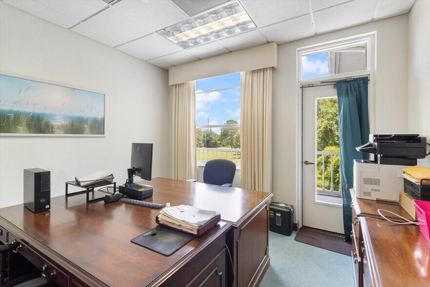 More Photos Of 268 S Suncoast Blvd, Crystal River Office For Sale
