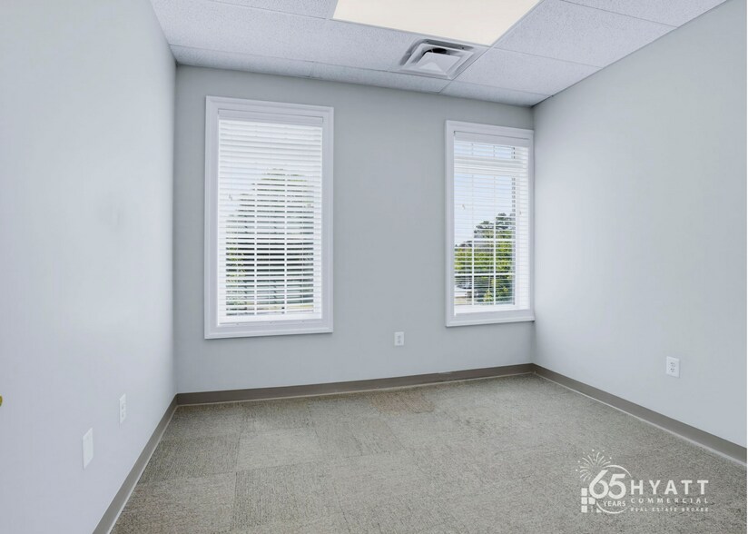 More Photos Of 23076 Three Notch Rd, California Office For Lease