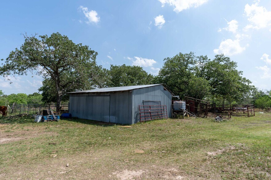 More Photos Of Gravel Pit @ Kingsbury Rd, Seguin Land For Sale